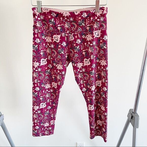 Lorna Jane Floral Pink Red Capri Crop Leggings SM - Picture 1 of 7